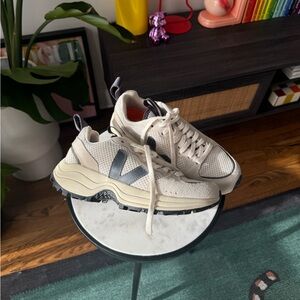 Veja Sneakers
